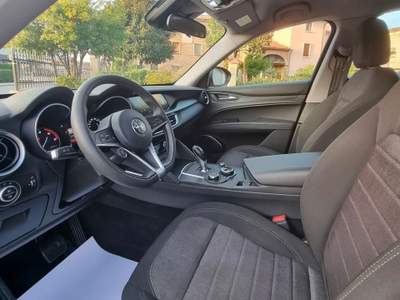 Alfa Romeo Stelvio Ottime condizioni generali. Tagliandi ufficiali Blu/Azzurro usata Rosà