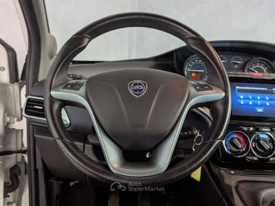 Lancia Ypsilon Ypsilon - 1.0 Hybrid 70cv - Gold  Bianco usata Robecco sul Naviglio
