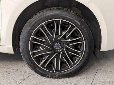 Lancia Ypsilon Ypsilon - 1.0 Hybrid 70cv - Gold  Bianco usata Robecco sul Naviglio