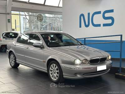 Jaguar X-Type X-Type 2.5 V6 Executive Argento usata Milano