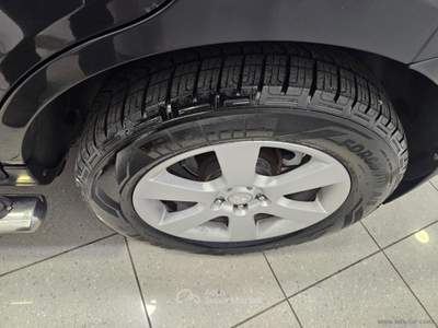 Hyundai Santa Fe Santa Fe 2.2 CRDi VGT Dynamic Sun 5 p.ti Nero usata SAN MICHELE SALENTINO