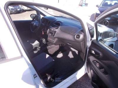 Fiat Punto 1.4 8V 5p. Natural Power Street Bianco usata Terni