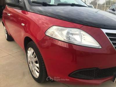 Lancia Ypsilon 1.2 69 CV 5 porte S&S Black&Red Rosso usata Comiso