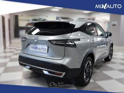 Nissan Qashqai 1.3 MHEV N-Connecta 2WD 140CV Grigio usata Latina