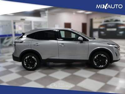 Nissan Qashqai 1.3 MHEV N-Connecta 2WD 140CV Grigio usata Latina
