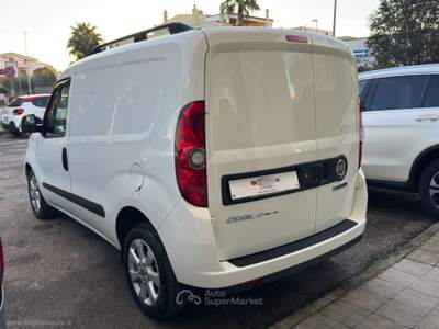 Fiat Doblò Doblò 1.6 MJT 105CV CH1 Cargo Lounge 3 POSTI Bianco usata Bernalda