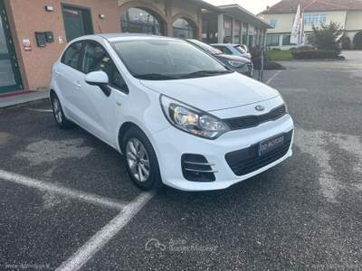 Kia Rio Rio 1.1 CRDi 5p. Cool *NEOPATENTATI* Bianco usata Villanova Canavese