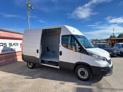 Iveco Daily DAILY 35S 2.3 PM-TM 3 POSTI Bianco usata Bari