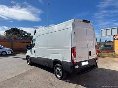 Iveco Daily DAILY 35S 2.3 PM-TM 3 POSTI Bianco usata Bari