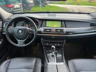 BMW Serie 5 Gran Turismo 520d 520d Gran Turismo Luxury Grigio usata NOVOLI