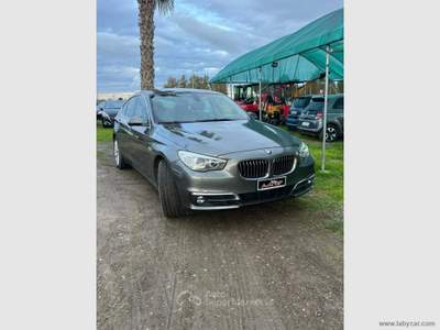 BMW Serie 5 Gran Turismo 520d 520d Gran Turismo Luxury Grigio usata NOVOLI