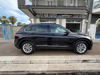 Volkswagen Tiguan SCR Sport BlueMotion Technology Nero usata Andria