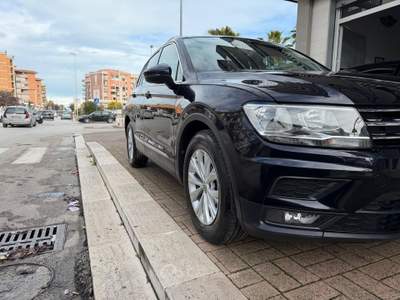 Volkswagen Tiguan SCR Sport BlueMotion Technology Nero usata Andria