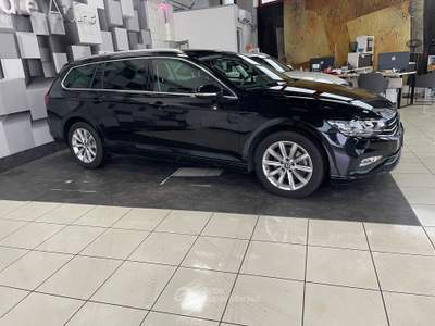 Volkswagen Passat Unico proprietario Nero usata Trebaseleghe