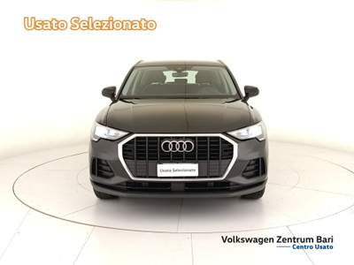 Audi Q3 35 2.0 tdi business advanced s-tronic Nero usata Bari