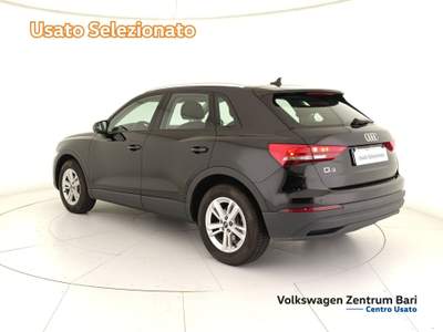 Audi Q3 35 2.0 tdi business advanced s-tronic Nero usata Bari