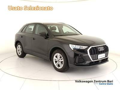 Audi Q3 35 2.0 tdi business advanced s-tronic Nero usata Bari