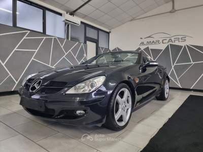 Mercedes-Benz SLK Allestimento AMG Nero usata larciano