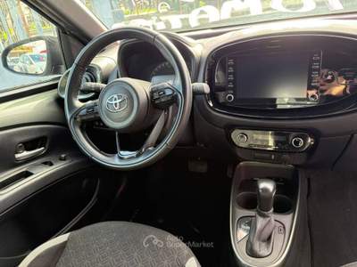 Toyota Aygo 1.0 Lounge 72cv s-cvt Verde usata Ercolano