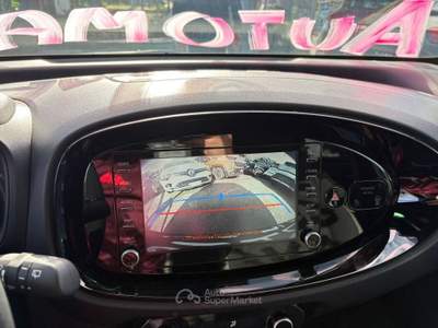 Toyota Aygo 1.0 Lounge 72cv s-cvt Verde usata Ercolano