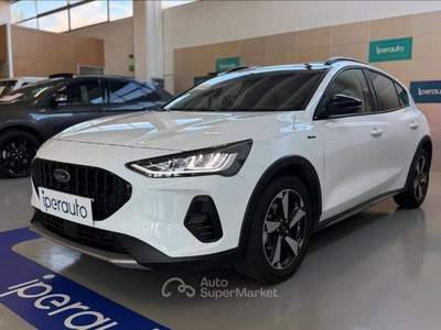 Ford Focus Active 1.0 ecoboost hybrid 125cv NUOVO MODELLO Bianco usata Bergamo