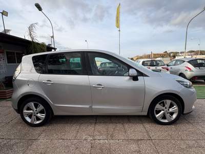 Renault Scénic Scenic XMod 1.5 dCi 110CV limited Argento usata Pomezia
