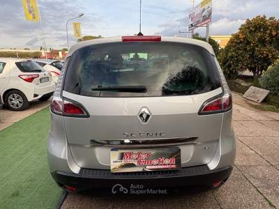 Renault Scénic Scenic XMod 1.5 dCi 110CV limited Argento usata Pomezia