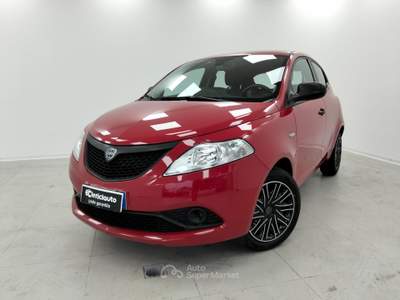 Lancia Ypsilon 1.0 FireFly 5 porte S&S Hybrid Ecochic Silver Rosso usata Lurate Caccivio