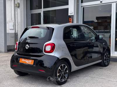 Smart ForFour 70 1.0 Passion Nero usata Roseto degli Abruzzi