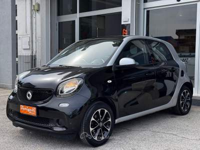 Smart ForFour 70 1.0 Passion Nero usata Roseto degli Abruzzi