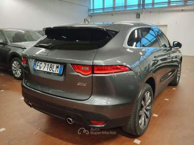 Jaguar F-Pace 3.0d V6 Portfolio awd 300cv auto Grigio usata Cremona