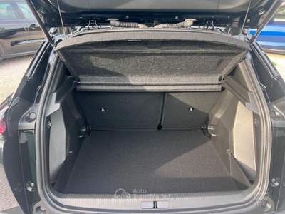 Peugeot 2008 S&S Allure usata Minturno