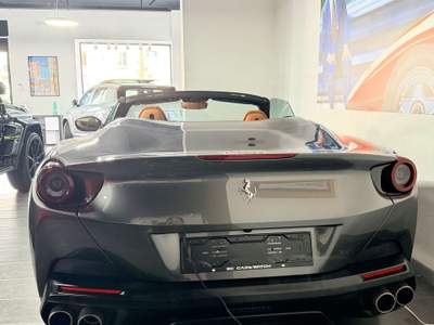 Ferrari Portofino 600cv Grigio usata Curti