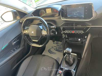 Peugeot 2008 S&S GT Bianco usata Acerra