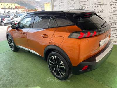Peugeot 2008 S&S EAT8 GT Line Arancione usata Acerra