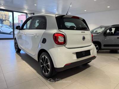 Smart ForFour 70 1.0 Passion Bianco usata AGROPOLI