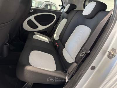 Smart ForFour 70 1.0 Passion Bianco usata AGROPOLI