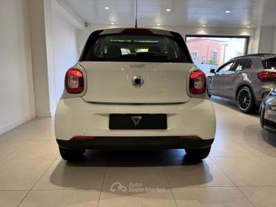 Smart ForFour 70 1.0 Passion Bianco usata AGROPOLI