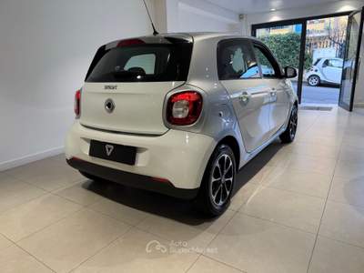 Smart ForFour 70 1.0 Passion Bianco usata AGROPOLI