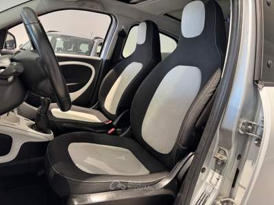 Smart ForFour 70 1.0 Passion Bianco usata AGROPOLI