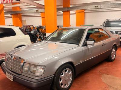 Mercedes-Benz Classe E UTILITARIA ISCRITTA ASI CON 222.706 km  CE 200 16 V Argento usata Roma