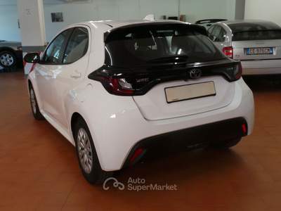 Toyota Yaris aziendale Bianco usata Dormelletto