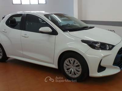 Toyota Yaris aziendale Bianco usata Dormelletto
