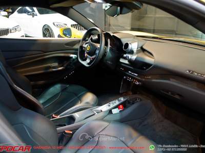 Ferrari F8 F8 Tributo Giallo usata Adelfia