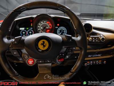Ferrari F8  Rosso usata Adelfia