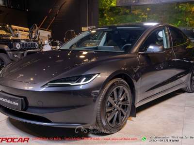 Tesla Model 3 Model 3 Long Range Dual Motor AWD Au Grigio usata Adelfia