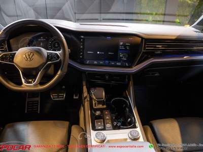 Volkswagen Touareg 3.0 V6 TSI eHybrid 462 CV R Grigio usata Adelfia