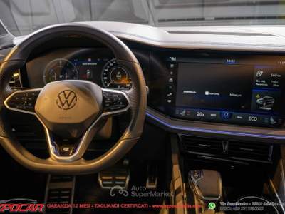 Volkswagen Touareg 3.0 V6 TSI eHybrid 462 CV R Grigio usata Adelfia