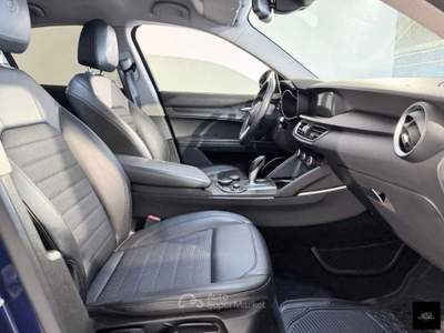 Alfa Romeo Stelvio 2.2 T.diesel 180CV AT8 RWD Exec. Blu/Azzurro usata San Giuseppe Vesuviano