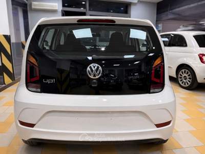 Volkswagen up! up! Up 1.0 Benz 5 Porte Bianco usata Adelfia
